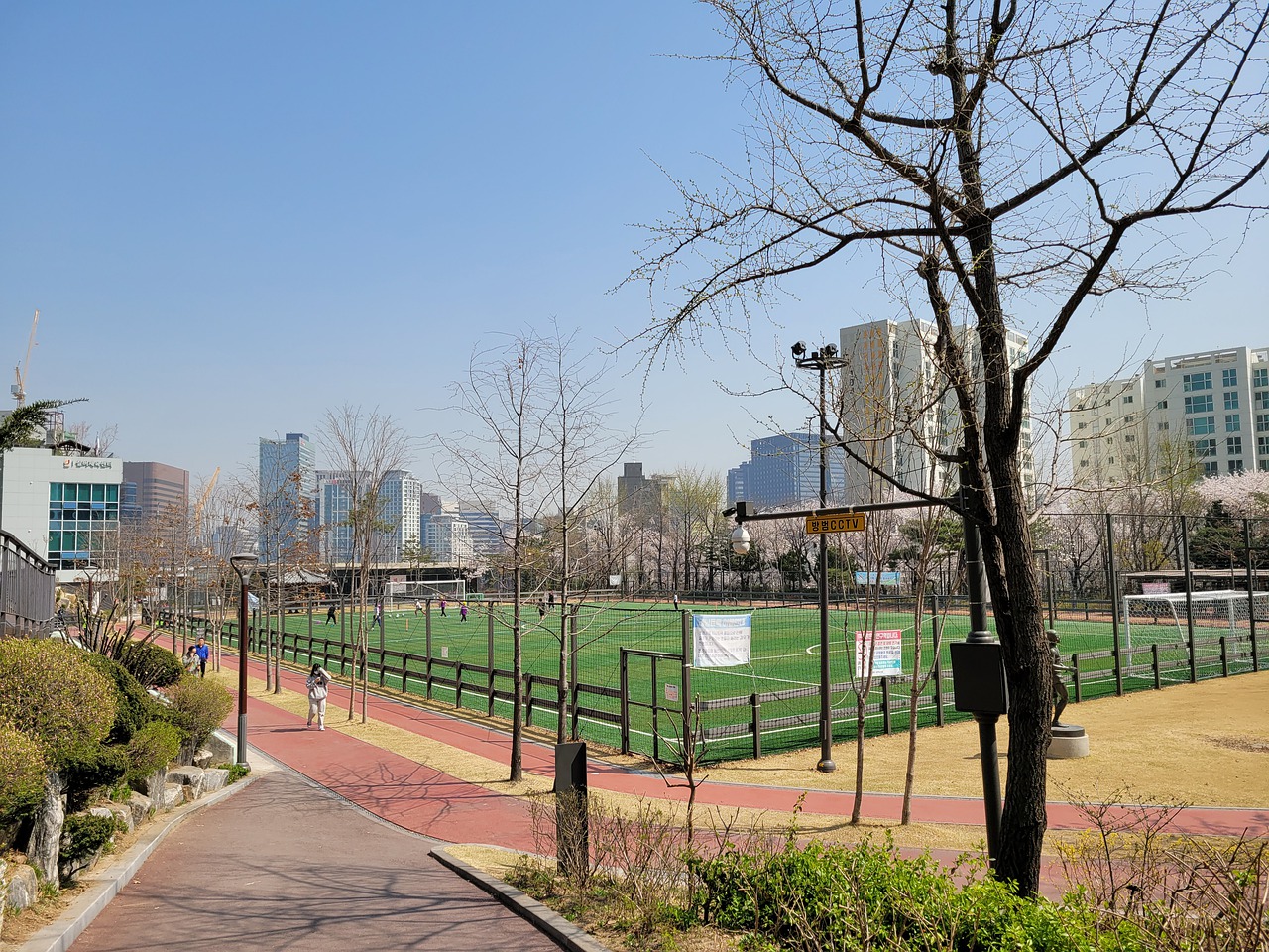 但在校方精 但在校方精